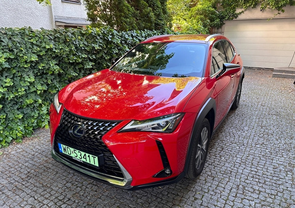 Lexus UX cena 134900 przebieg: 26000, rok produkcji 2021 z Kamieńsk małe 277